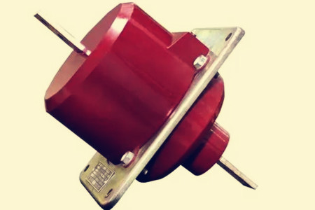 电流互感器如何测量大电流？如何接电流表？